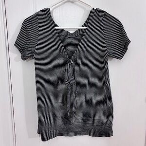 banana republic designer tee with bow